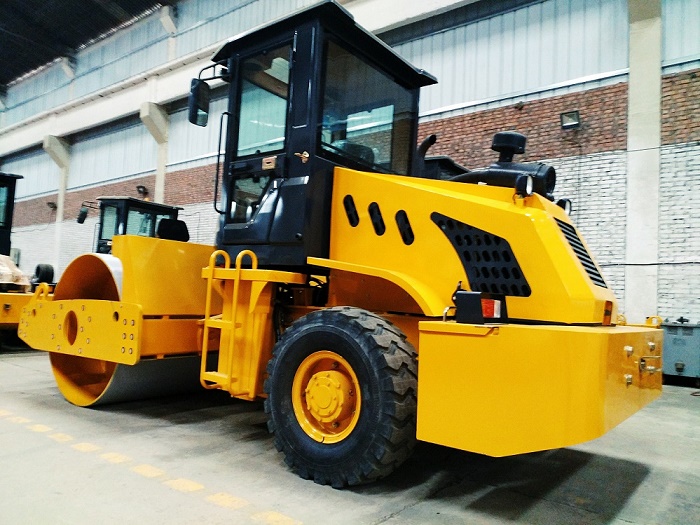 LG606H單鋼輪振動單驅全液壓壓路機_6噸壓路機-6噸壓路機-洛陽冠道機械有限公司 6噸壓路機