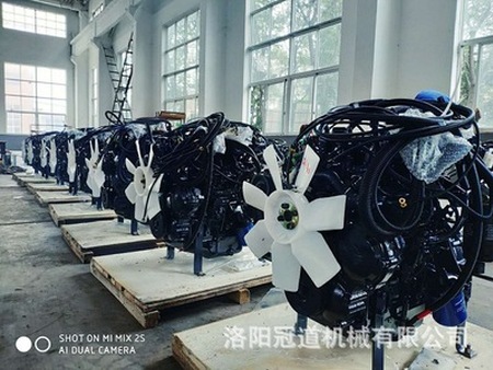 現(xiàn)貨供應(yīng)洛陽(yáng)壓路機(jī)配件，品質(zhì)保證、 型號(hào)齊全、面向全國(guó)批發(fā)